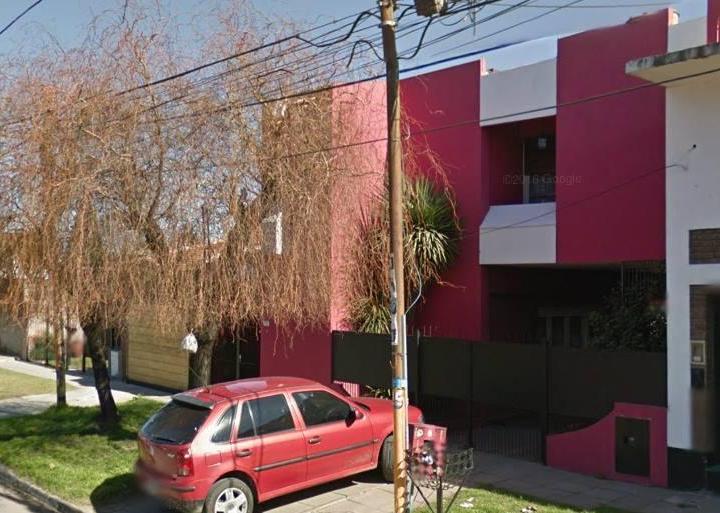 Casa · 220m² · 7 Ambientes · 2 Cocheras