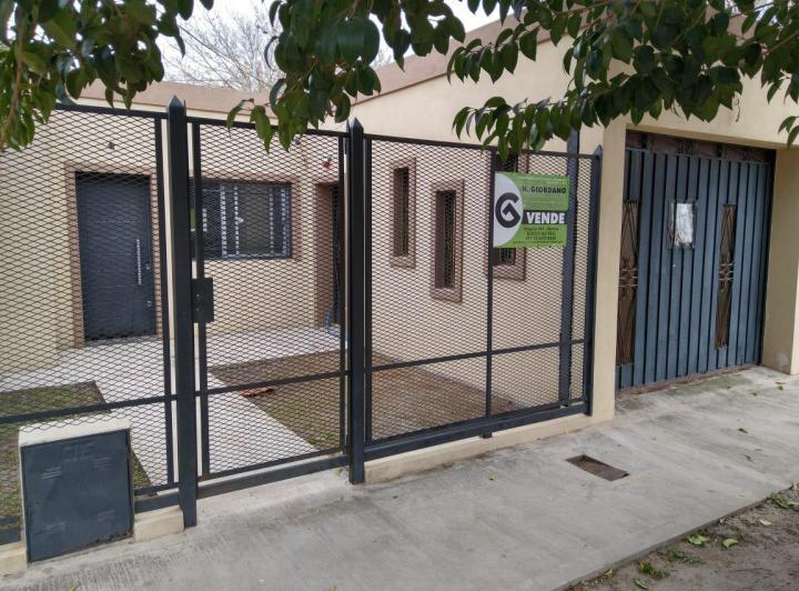 Casa · 200m² · 4 Ambientes · 1 Cochera