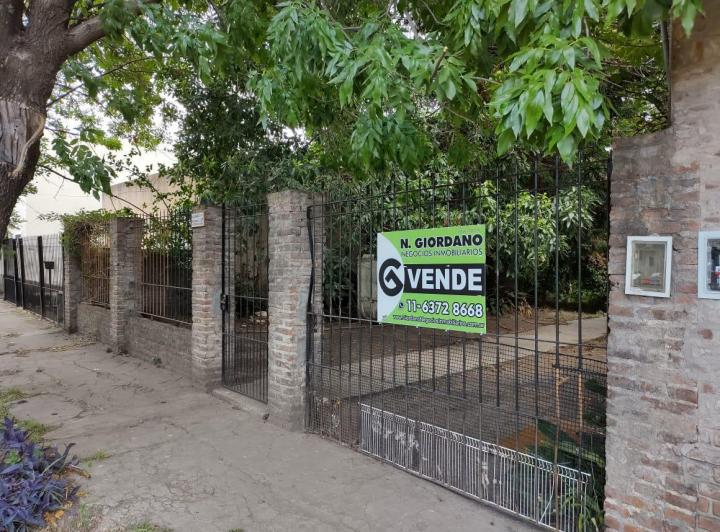 Casa · 418m² · 3 Ambientes · 1 Cochera