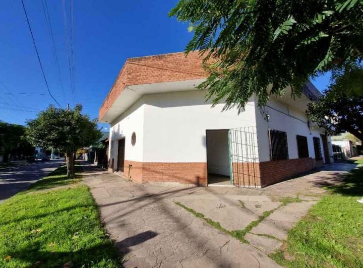 Casa · 187m² · 5 Ambientes · 1 Cochera