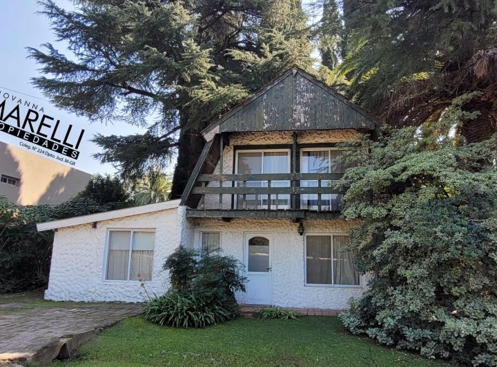 Casa · 120m² · 5 Ambientes · 2 Cocheras