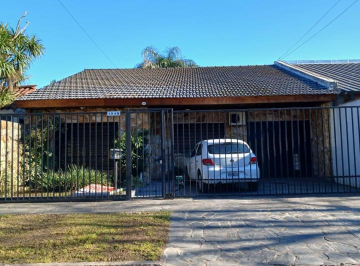 Casa · 337m² · 5 Ambientes · 3 Cocheras