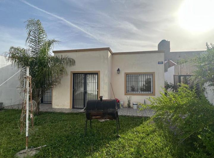 Casa · 150m² · 4 Ambientes · 2 Cocheras