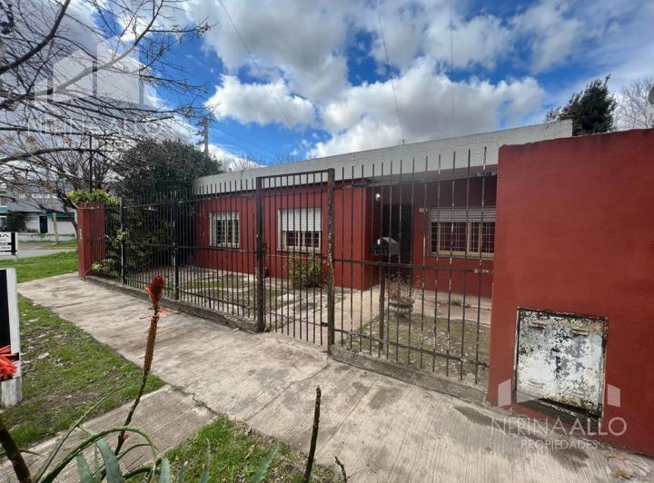 Casa · 150m² · 4 Ambientes · 2 Cocheras