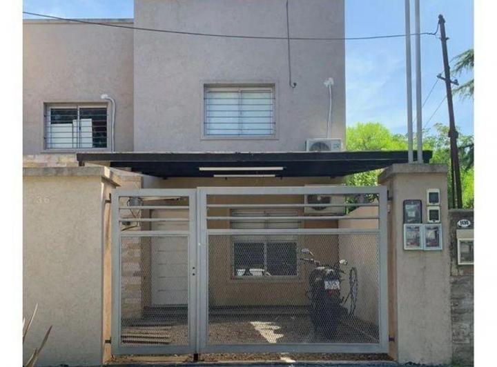 Casa · 110m² · 4 Ambientes · 1 Cochera