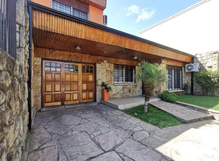 Casa · 275m² · 5 Ambientes