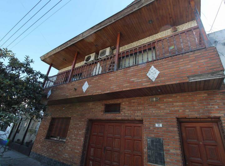 Casa · 161m² · 7 Ambientes · 1 Cochera