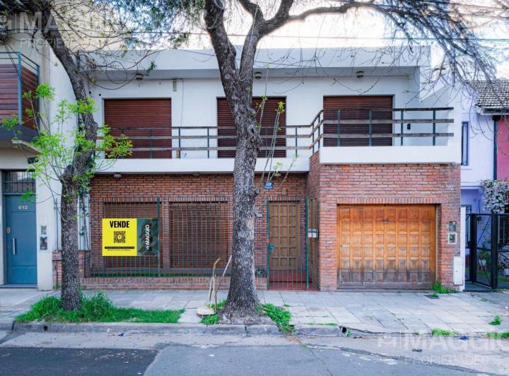 Casa · 190m² · 5 Ambientes · 1 Cochera