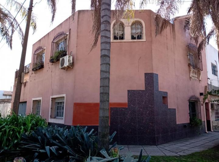 Casa · 169m² · 4 Ambientes · 1 Cochera