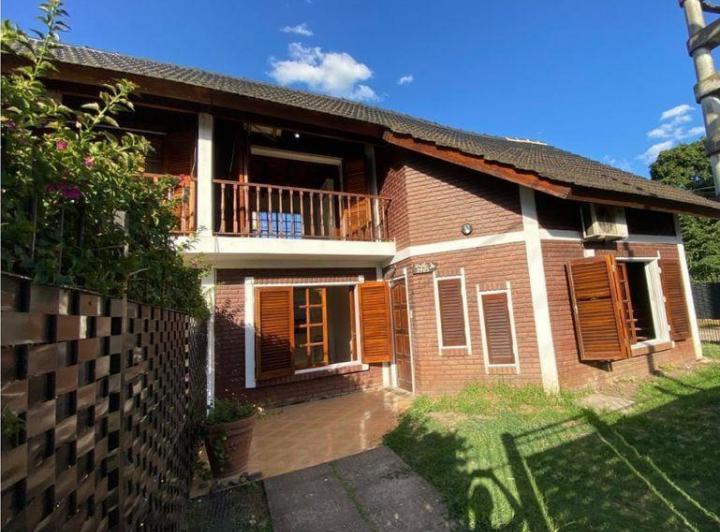 Casa · 120m² · 2 Dormitorios · 1 Cochera