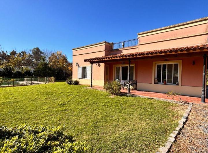 Casa · 151m² · 4 Ambientes · 1 Cochera