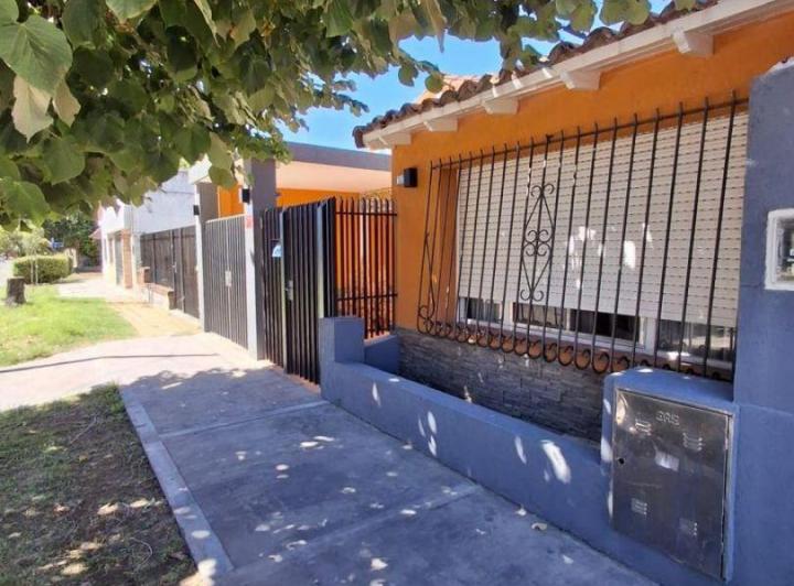 Casa · 121m² · 3 Ambientes · 1 Cochera