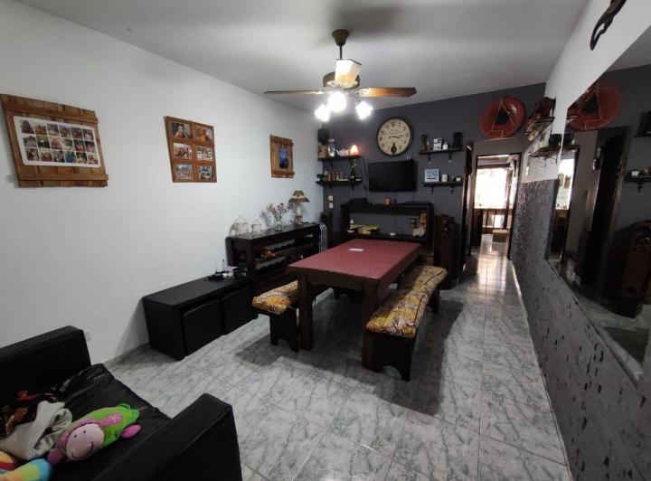 Casa · 84m² · 4 Ambientes · 1 Cochera