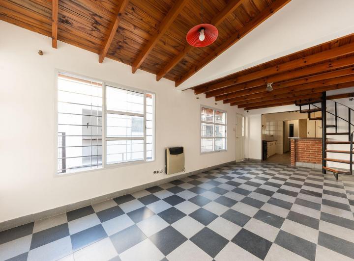 Casa · 162m² · 5 Ambientes · 1 Cochera