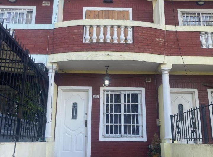 Casa · 95m² · 4 Ambientes · 1 Cochera