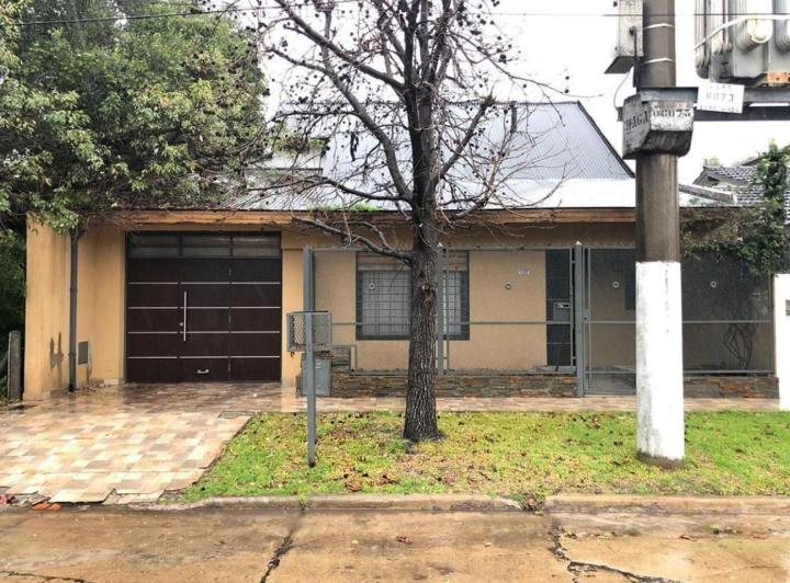 Casa · 148m² · 5 Ambientes · 1 Cochera