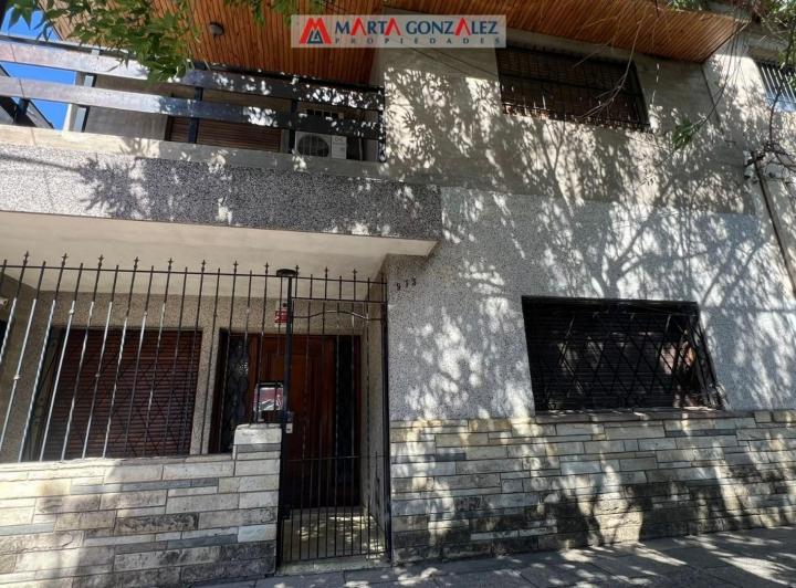 Casa · 90m² · 4 Ambientes · 1 Cochera