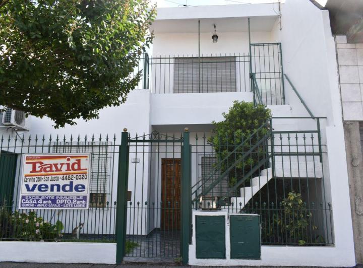 Casa · 220m² · 3 Ambientes