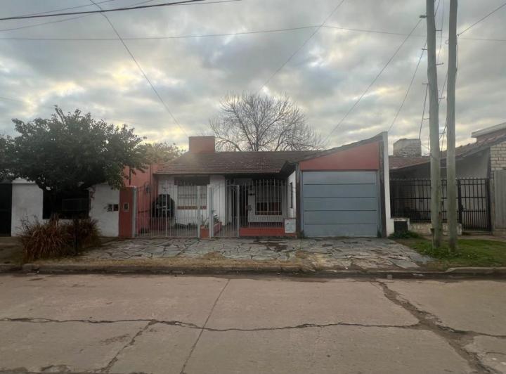 Casa · 109m² · 4 Ambientes · 1 Cochera