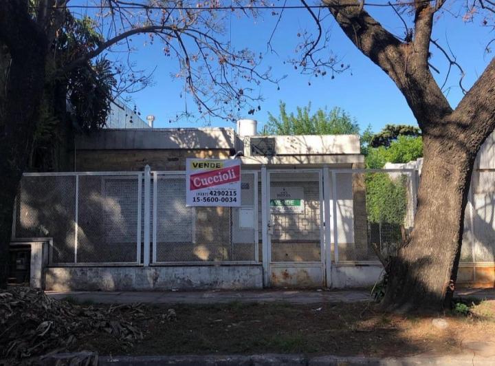 Casa · 180m² · 4 Ambientes · 1 Cochera