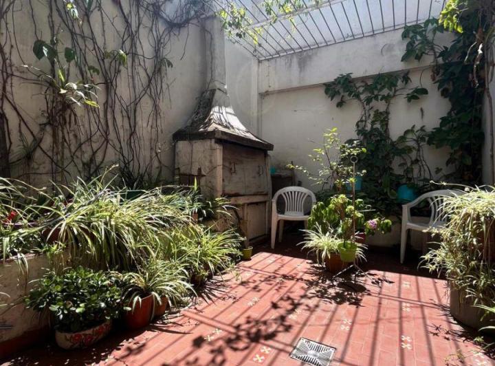 Casa · 180m² · 1 Ambiente · 1 Cochera