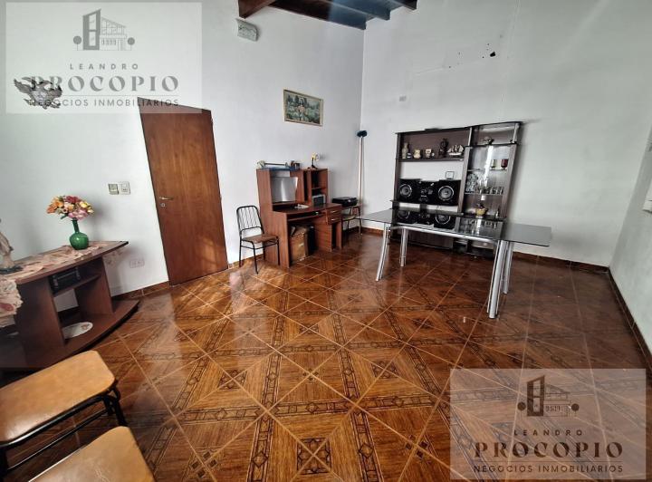 Casa · 150m² · 4 Ambientes · 3 Cocheras