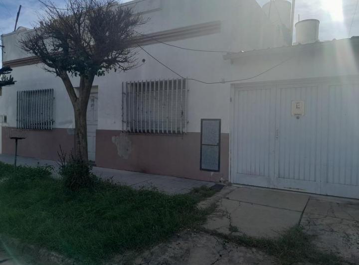 Casa · 110m² · 5 Ambientes · 1 Cochera