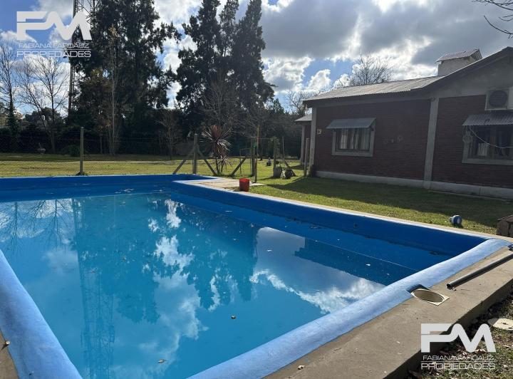 Casa · 1800m² · 4 Ambientes