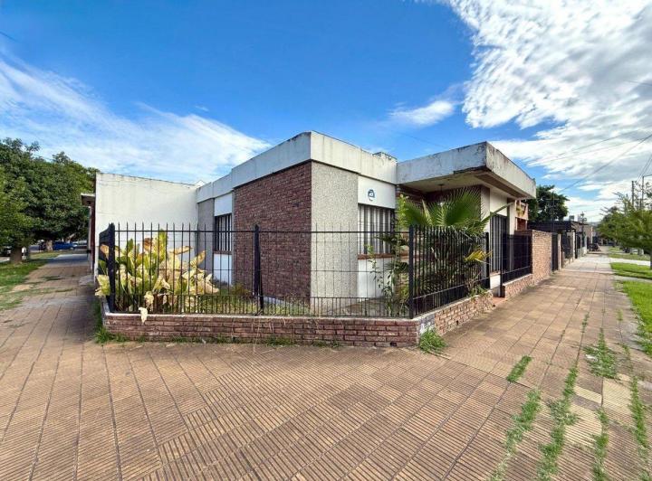 Casa · 78m² · 3 Ambientes · 2 Cocheras