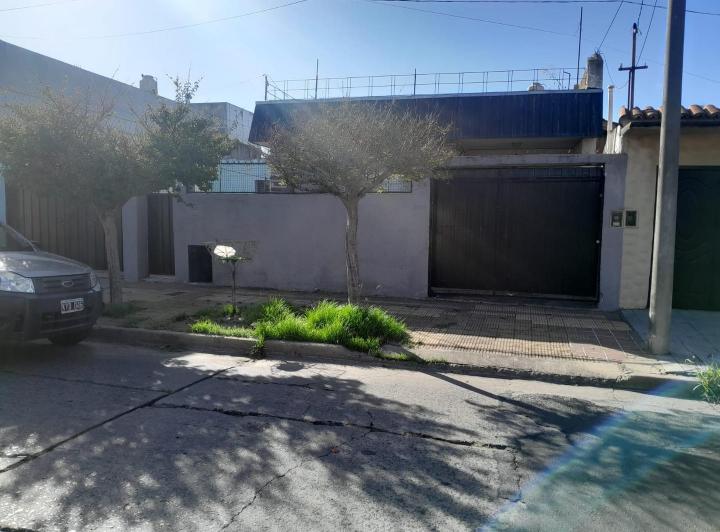 Casa · 280m² · 3 Ambientes · 1 Cochera