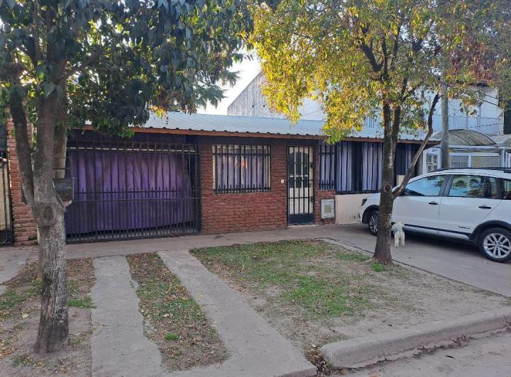 Casa · 143m² · 4 Ambientes · 1 Cochera