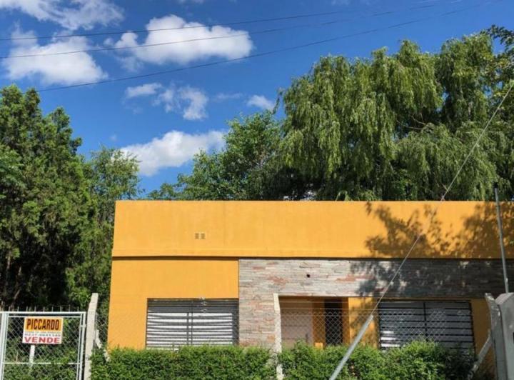 Casa · 84m² · 4 Ambientes · 1 Cochera