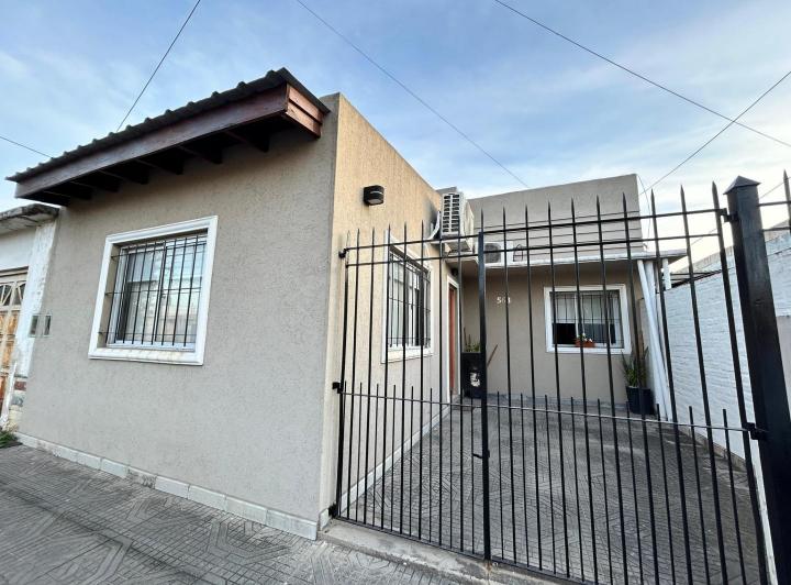 Casa · 110m² · 3 Ambientes · 1 Cochera