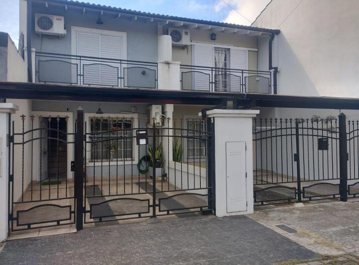 Casa · 78m² · 3 Ambientes · 1 Cochera