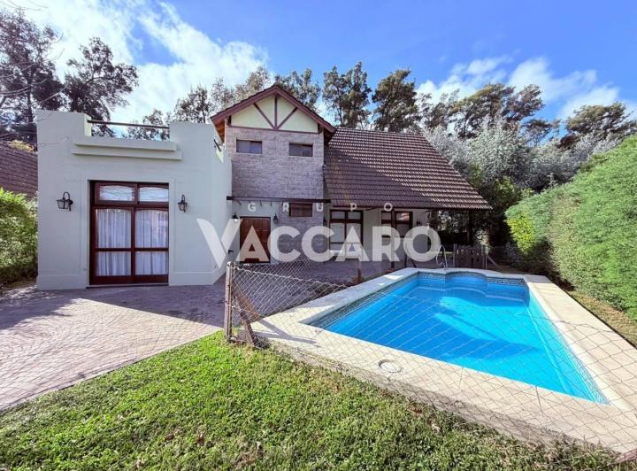 Casa · 185m² · 4 Ambientes · 3 Cocheras