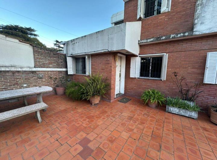 Casa · 140m² · 7 Ambientes