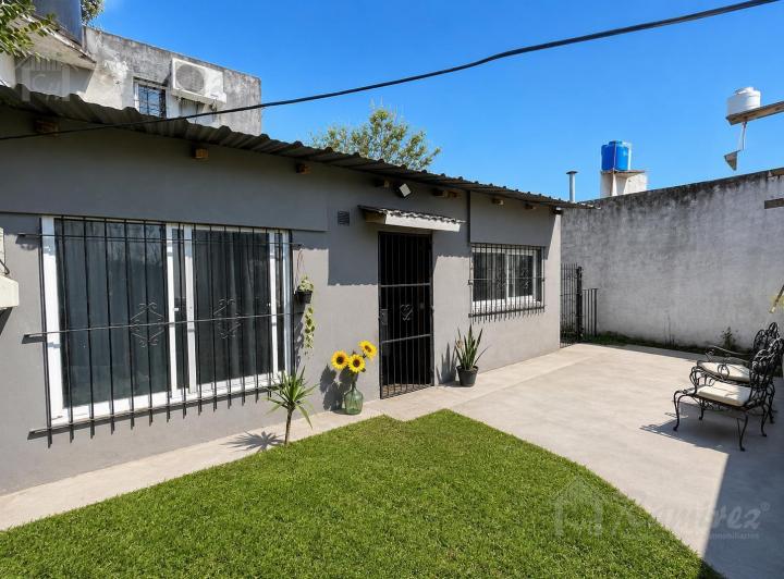 Casa · 350m² · 4 Ambientes · 1 Cochera