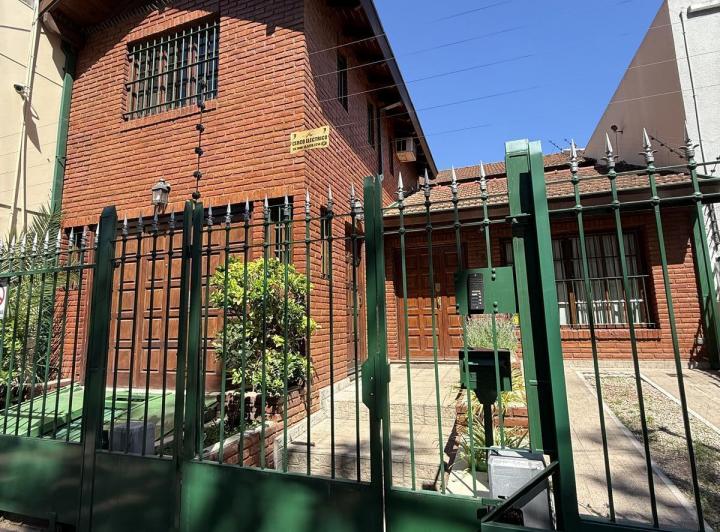Casa · 256m² · 5 Ambientes · 2 Cocheras