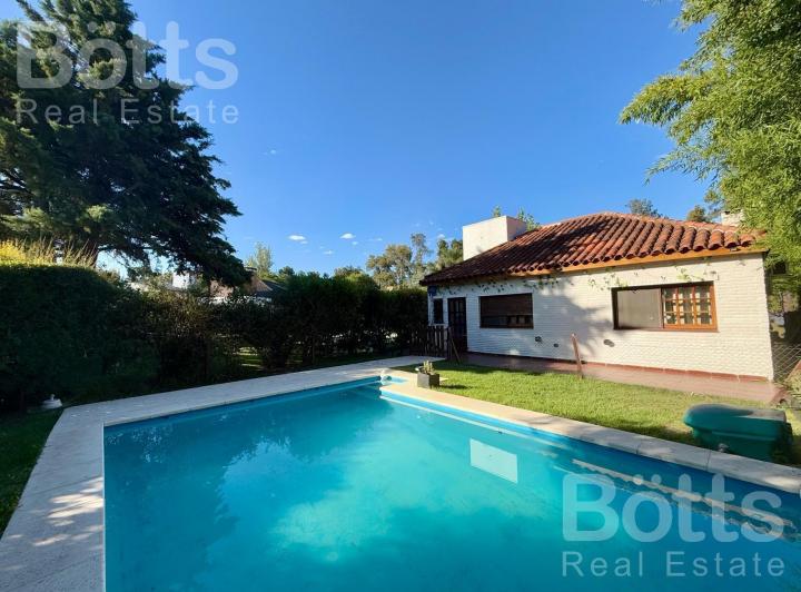 Casa · 120m² · 3 Ambientes · 3 Cocheras