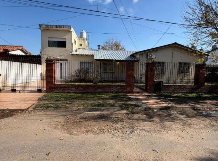 Casa · 629m² · 5 Ambientes · 2 Cocheras