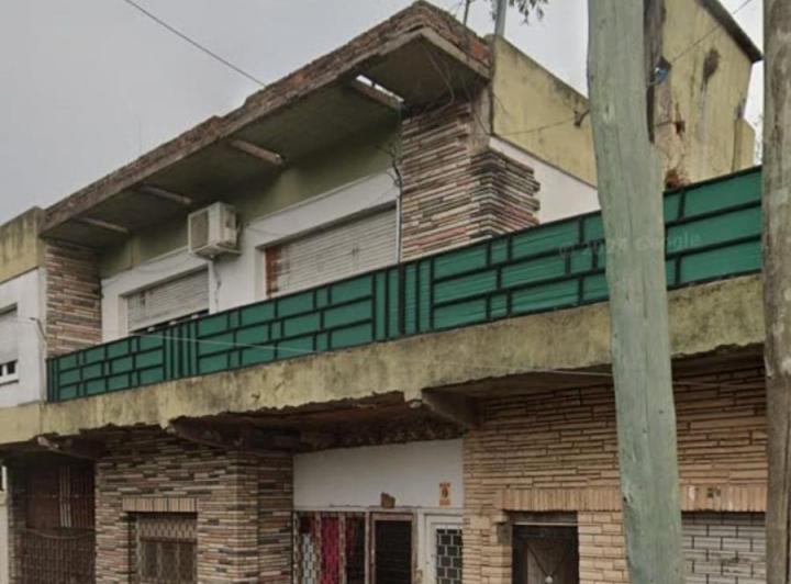 Casa · 391m² · 7 Ambientes · 2 Cocheras
