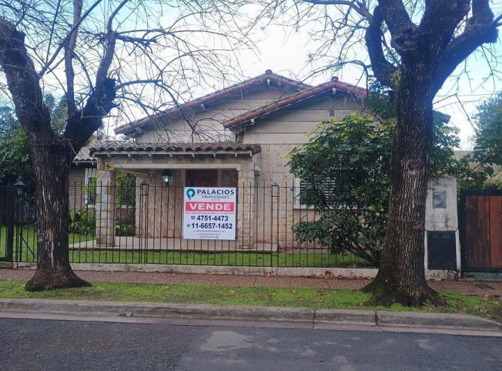 Casa · 145m² · 6 Ambientes · 1 Cochera