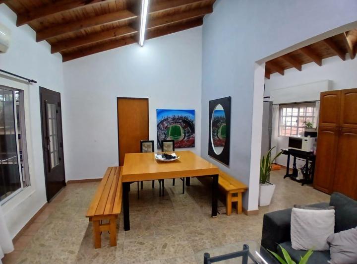 Casa · 100m² · 2 Dormitorios