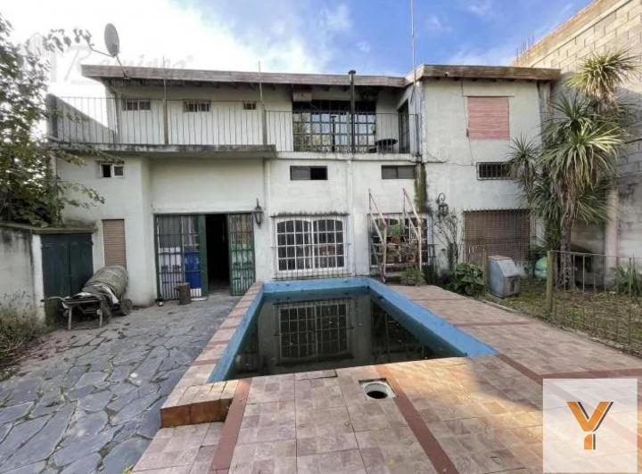 Casa · 300m² · 6 Ambientes