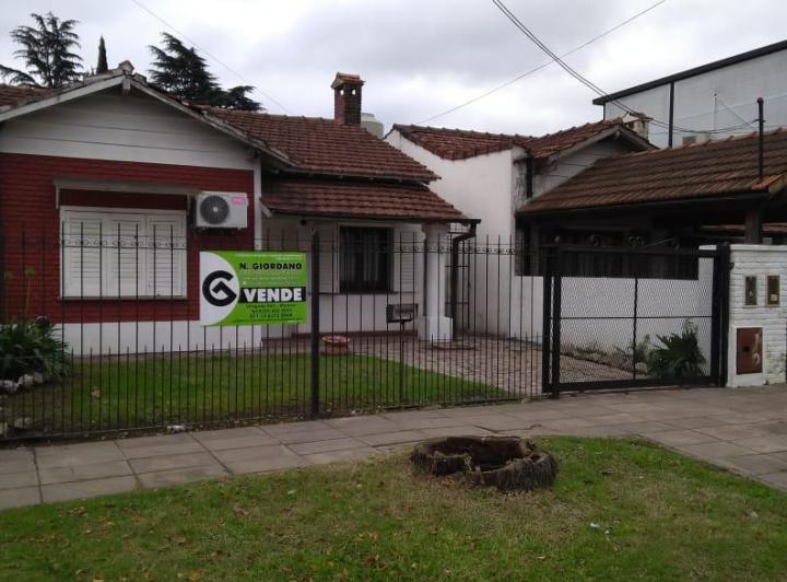 Casa · 400m² · 5 Ambientes · 1 Cochera
