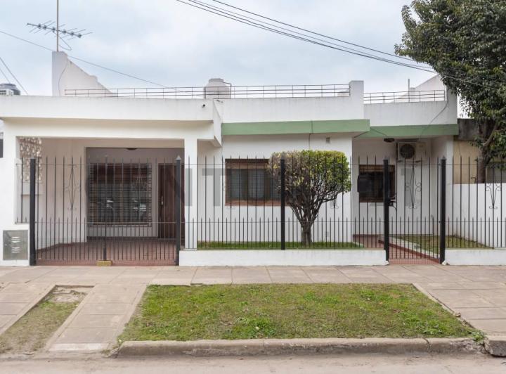 Casa · 89m² · 4 Ambientes · 1 Cochera