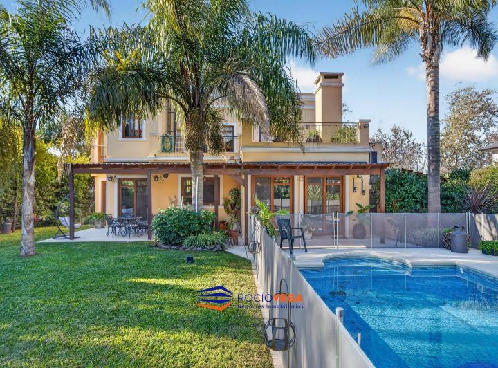 Casa · 994m² · 8 Ambientes