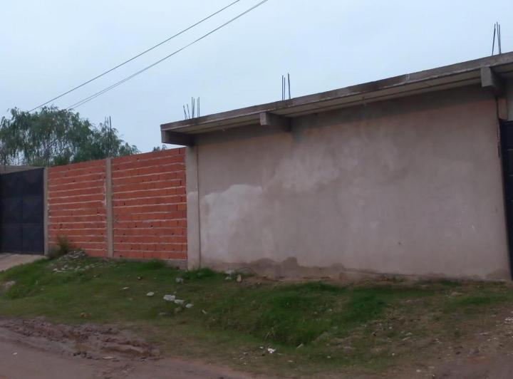 Casa · 100m² · 3 Ambientes · 4 Cocheras