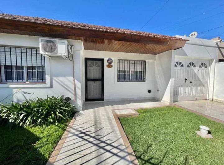 Casa · 110m² · 4 Ambientes · 1 Cochera
