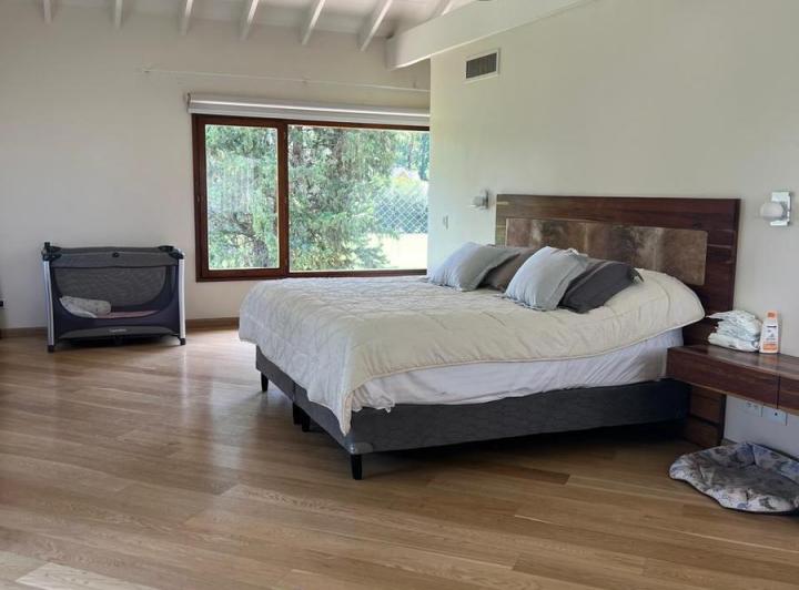 Casa · 404m² · 5 Ambientes · 2 Cocheras